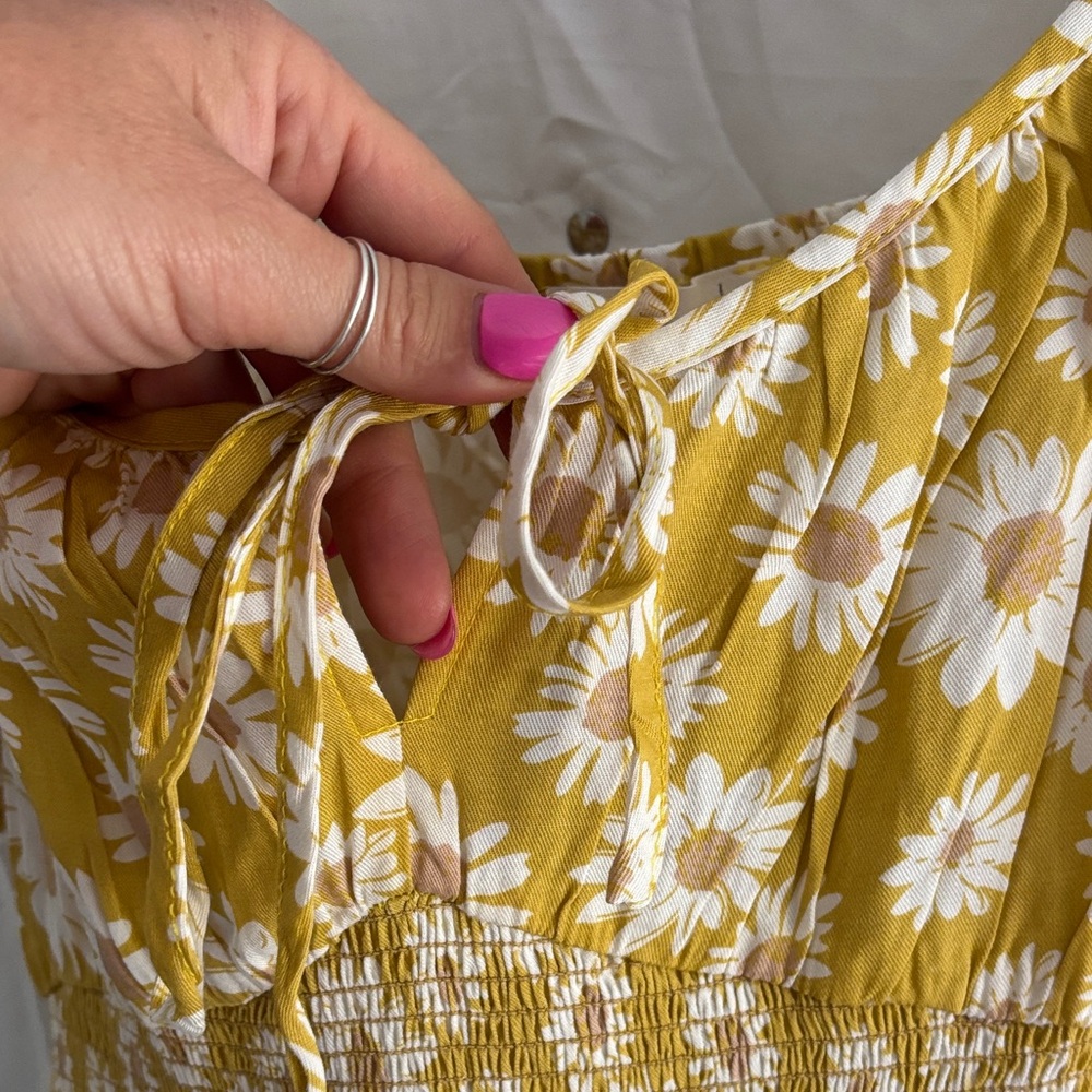 In bloom Yellow Daisy Print Puff Sleeve Midi Dress - Picture 2 of 5
